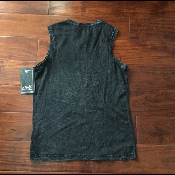 Tops - Picture 2 of 3